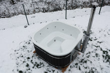 Ladda upp bild till gallerivisning, Badtunna Åre Premium (Akryl) 180 cm x 180 cm Integrerad vedeldad kamin